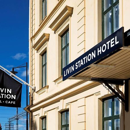 Livin Station Hotel Еребру Екстер'єр фото