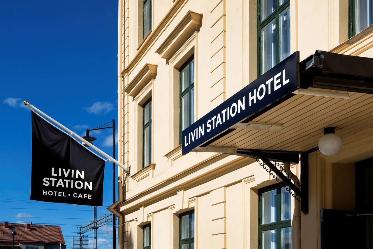 Livin Station Hotel Еребру Екстер'єр фото
